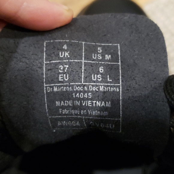 Like new vegan leather dr martens 1460 boots pascal sz 6 - Picture 10 of 10